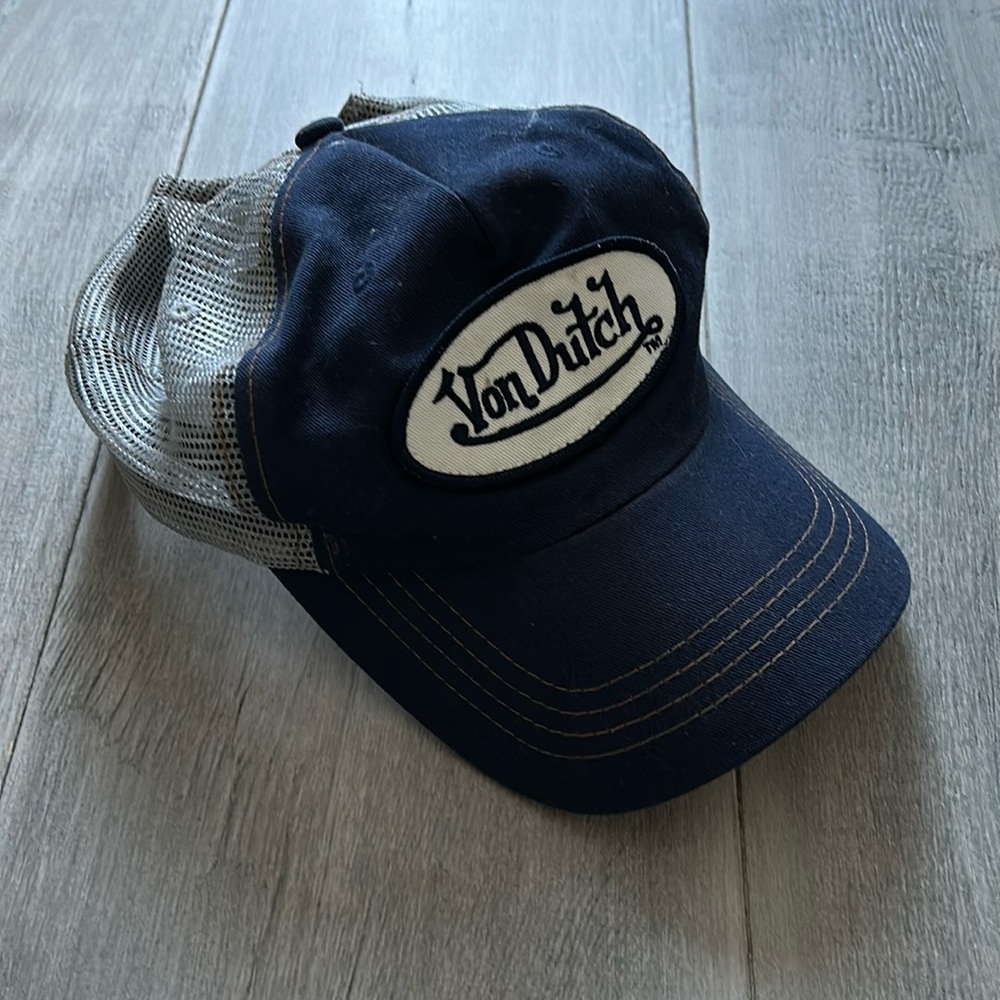 Von Dutch hat
